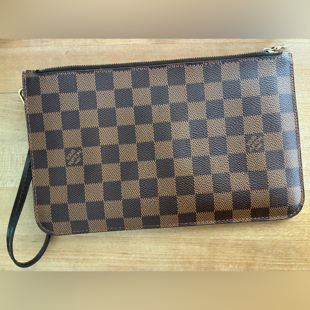 Louis Vuitton Damier Ebene Clutch